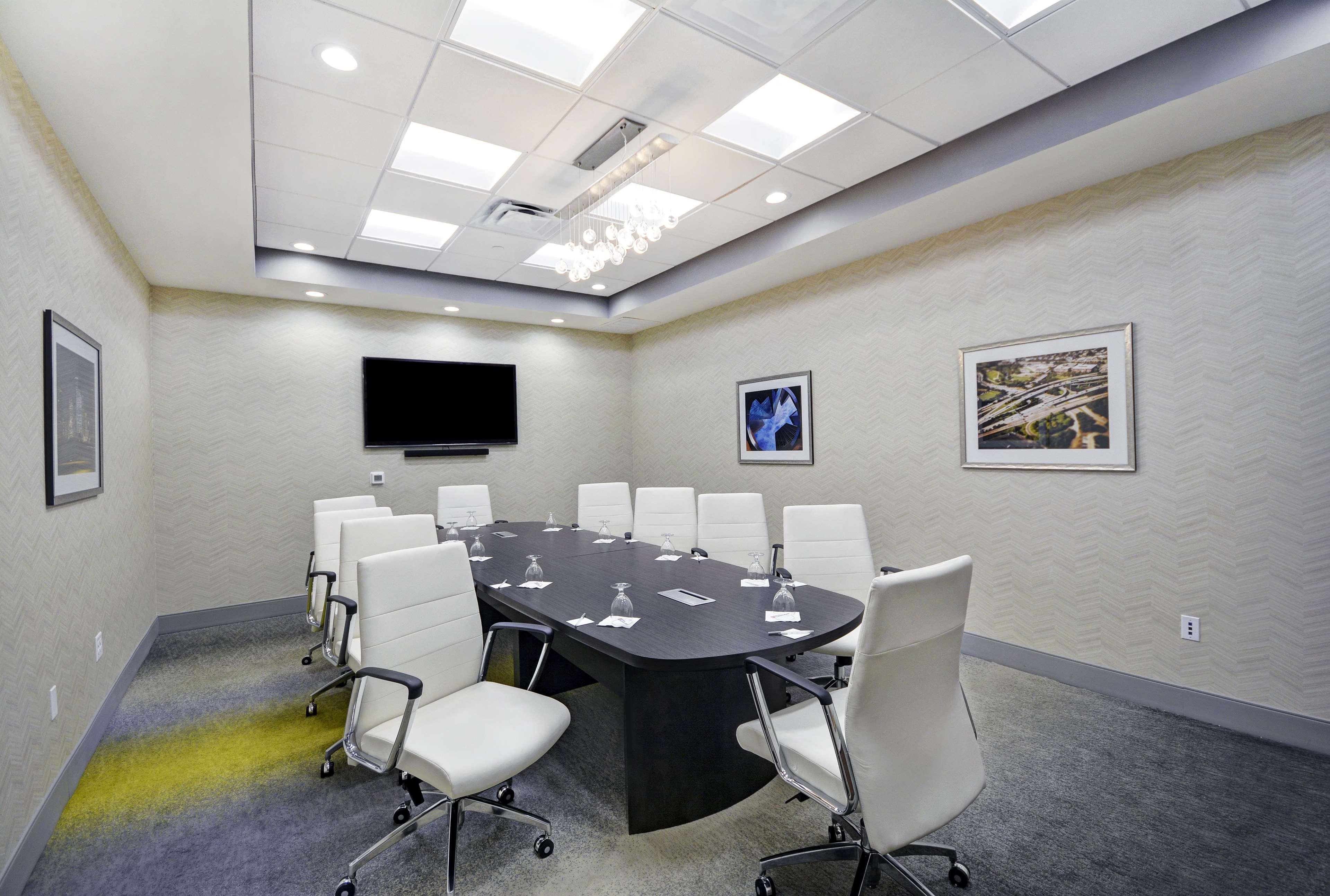 Hilton Garden Hobby Airport Hotel 3*