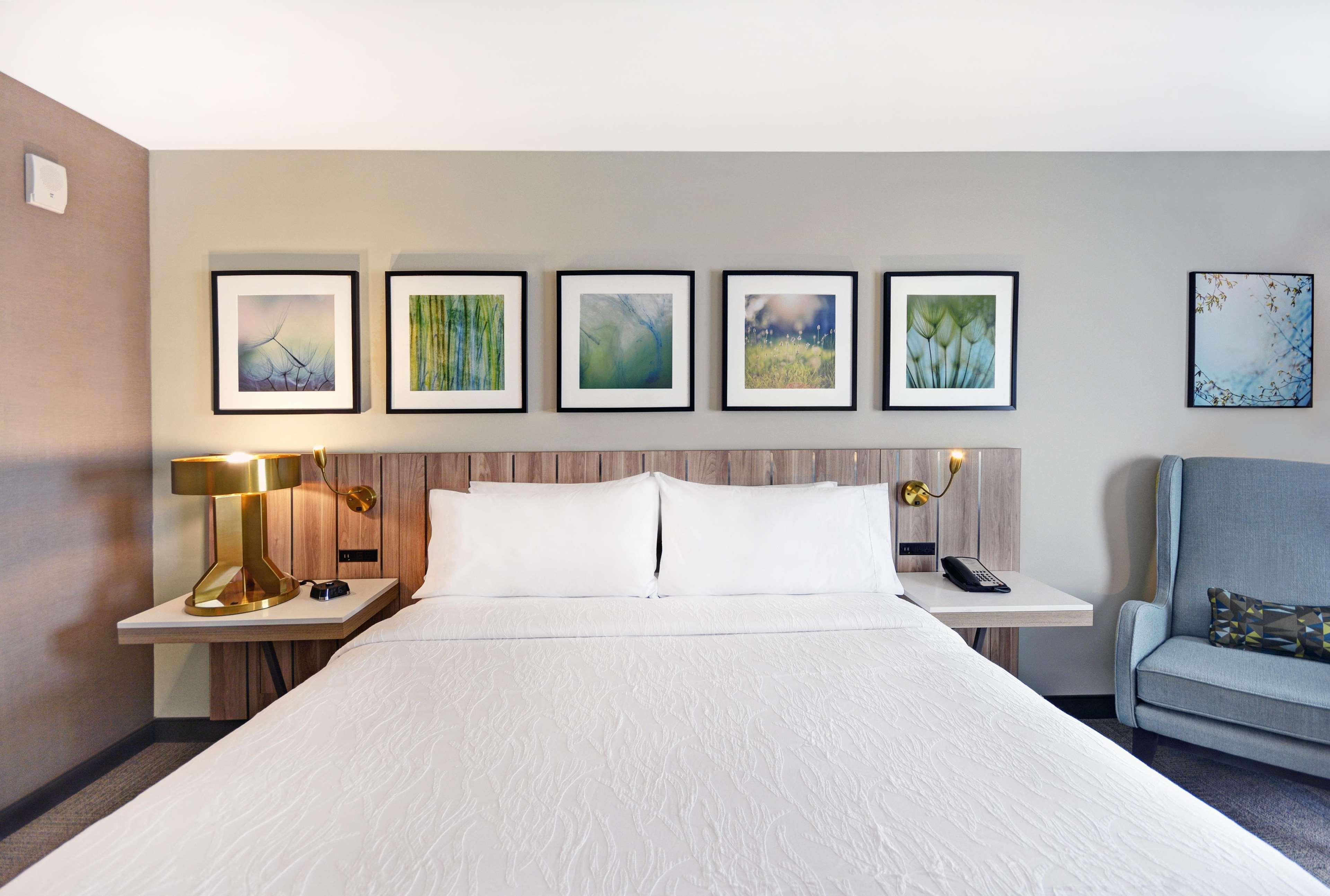 Hilton Garden Hobby Airport 3*