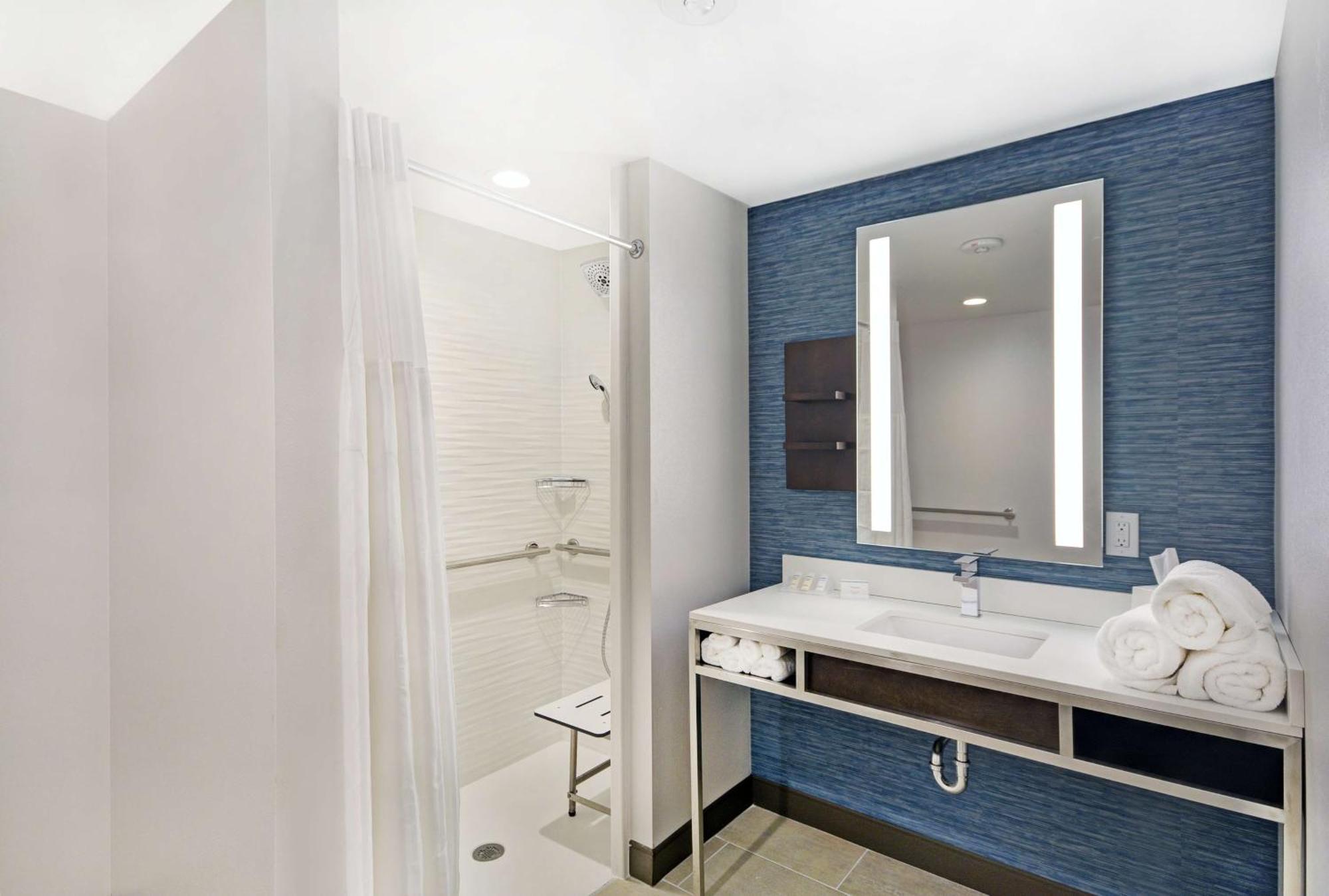 Hotel Hilton Garden Hobby Airport 3*